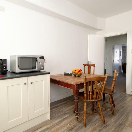 The Square Townhouse Fermoy Hotel Ngoại thất bức ảnh