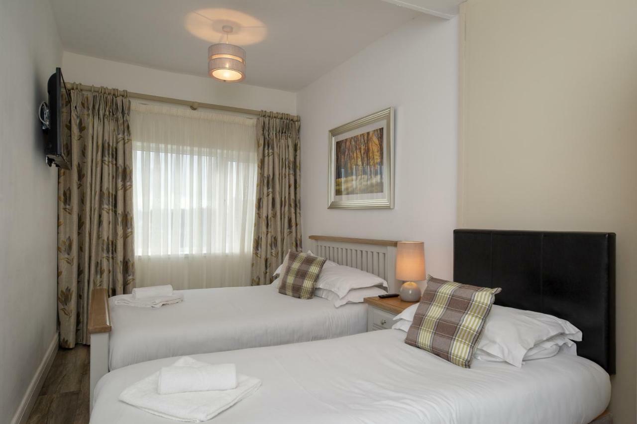 The Square Townhouse Fermoy Hotel Ngoại thất bức ảnh